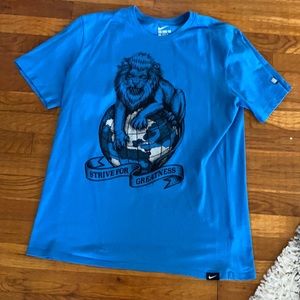 Nike Strive for greatness T shirt